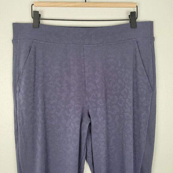 Athleta Brooklyn Textured Ankle Pant Leopard Print Medieval Violet Blue Size 14 - Picture 4 of 13